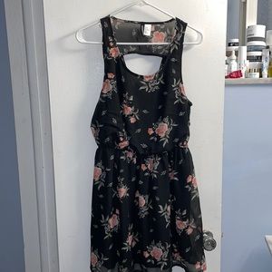 BRAND NEW DIVIDED DRESS SIze 8